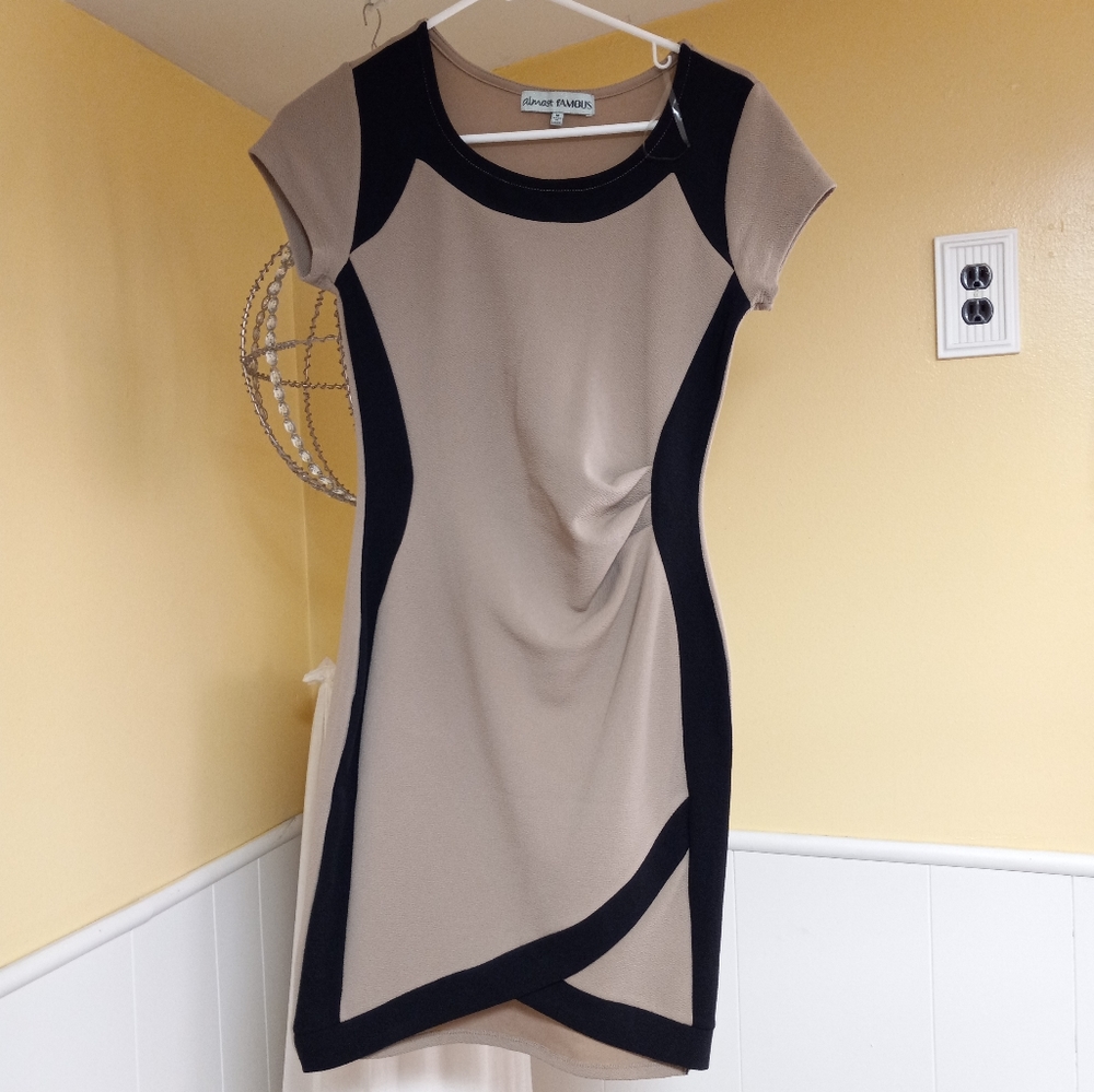 Women's taupe and black Almost Famous Scalloped dress
